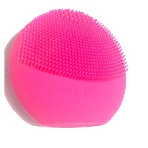 Foreo Luna play fuchsia NWOT